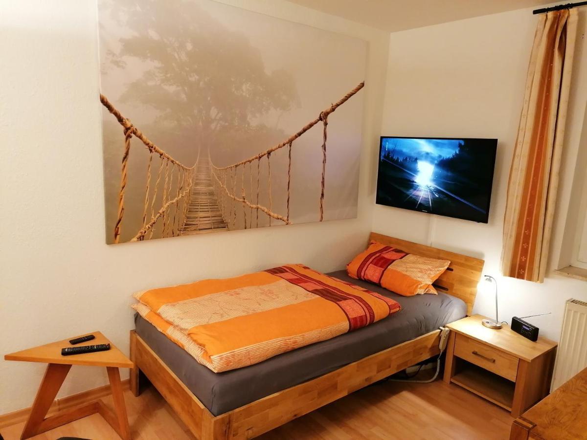 Komfortables Apartment In Bevorzugter Lage บราวน์ชไวก์ ภายนอก รูปภาพ